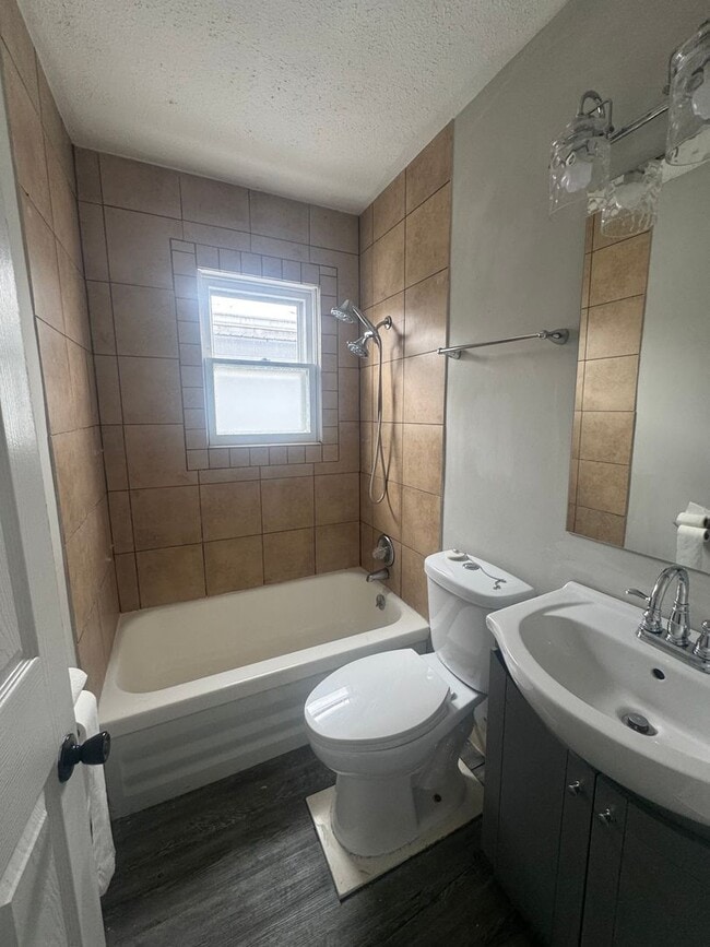 Building Photo - 414 Hunter Ave