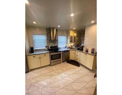 Building Photo - 34 Boston Ave