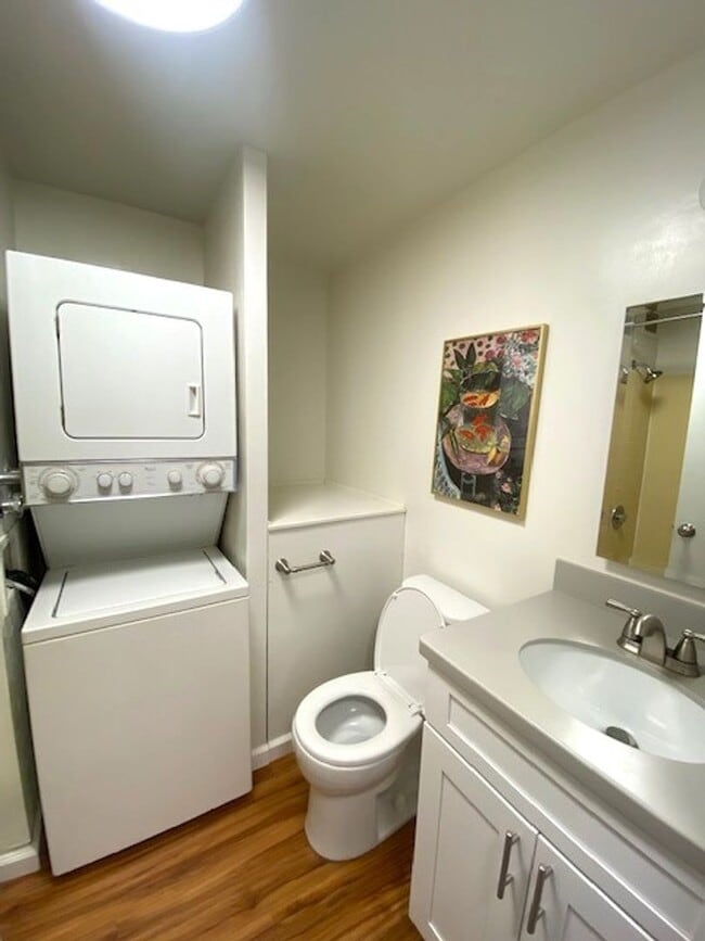Building Photo - Recently Renovated 1 Bedroom in Honolulu