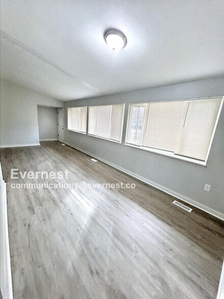 Building Photo - 1610 Gallant Fox Dr