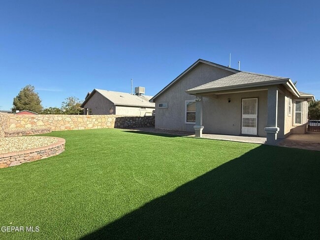 Building Photo - 12285 Tierra Plata Dr