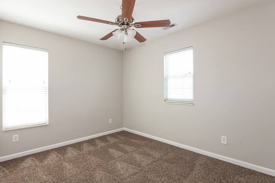 Building Photo - 3924 Huntmeadow Dr