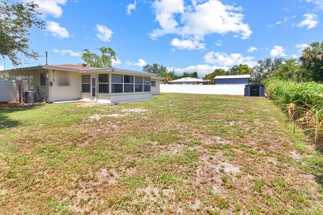 Building Photo - East Gate Annual Home for Rent
