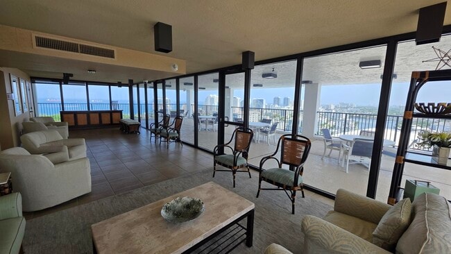 Building Photo - 936 Intracoastal Dr