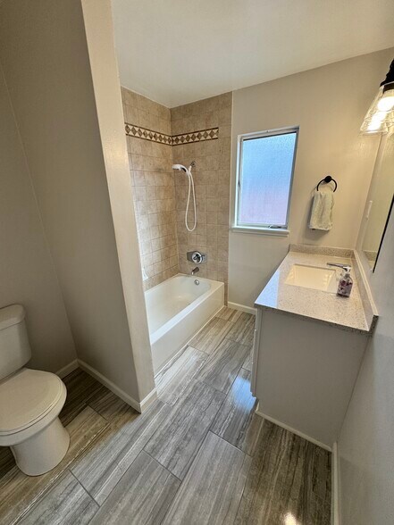Bathroom - 307 S Basque Ave