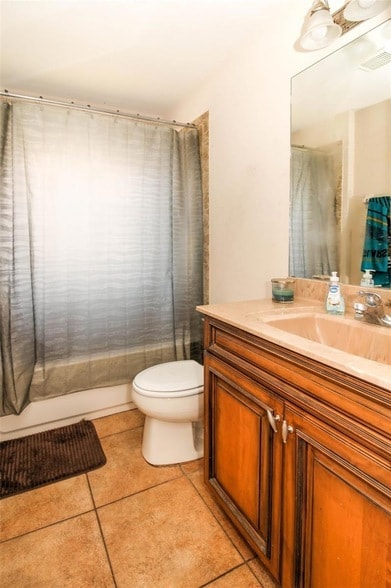 Building Photo - 4938 SW 99th Pl