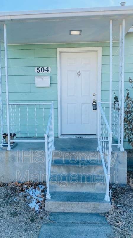 Primary Photo - 504 Delafield Ave