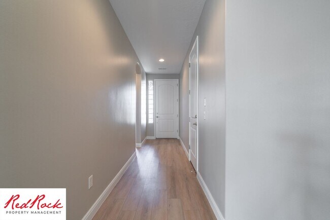 Building Photo - 3 Bedroom Coral Canyon Home on Corner Lot