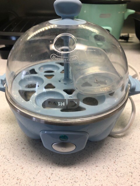 Egg cooker - 639 Oak Ave
