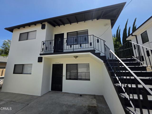 Building Photo - 12246 Oxnard St