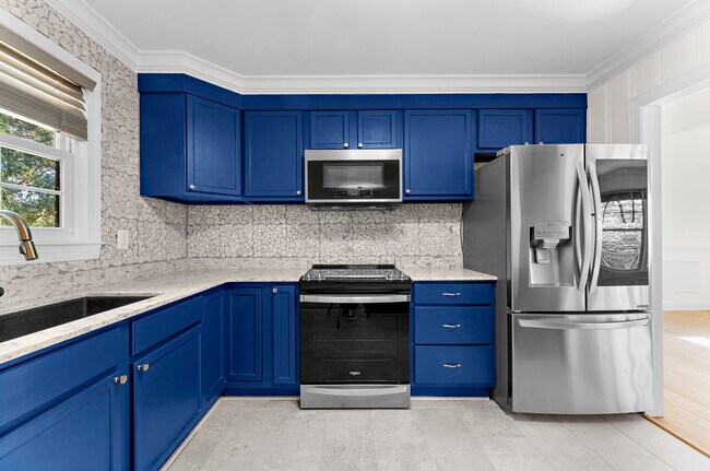 Building Photo - 774 Creekside Dr