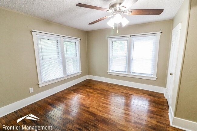 Building Photo - Great 5 bed home one block from City Park!