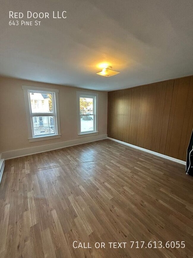 Building Photo - 643 Pine St