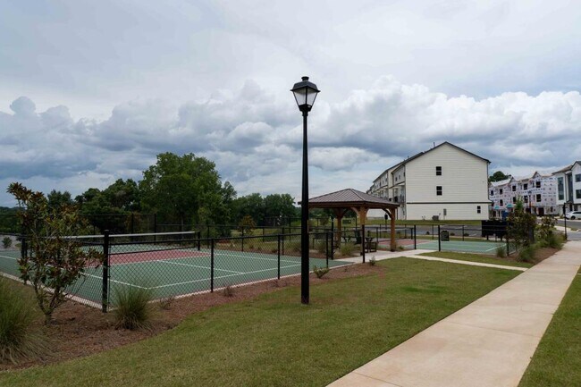 Building Photo - 8 Callen Oak Wy