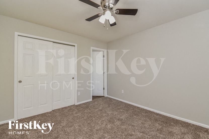 Building Photo - 8739 Langford Dr