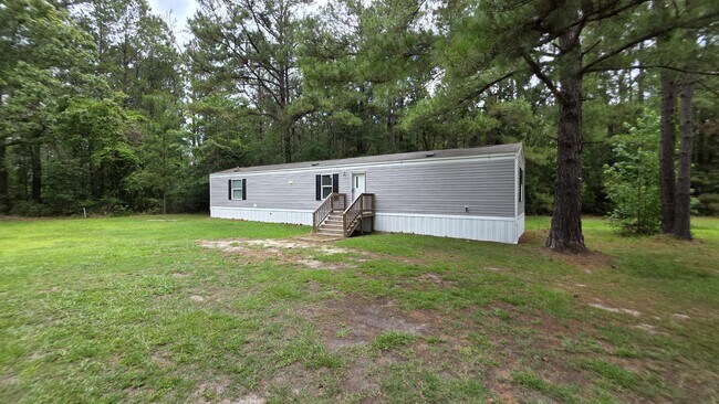 Building Photo - 1160 Sioux Swamp Dr