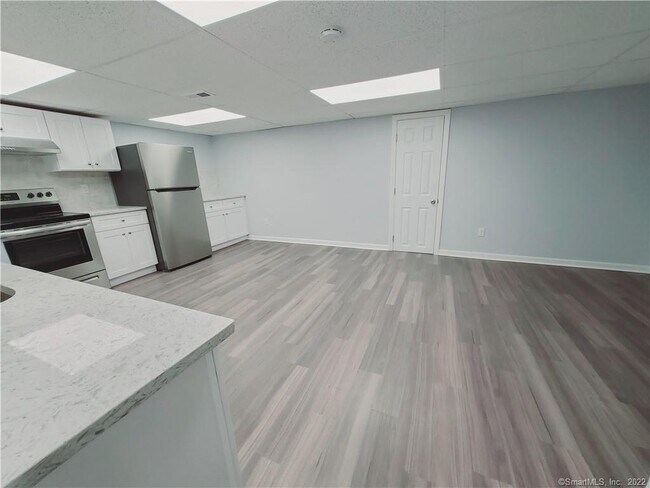 Building Photo - 104 East Ave