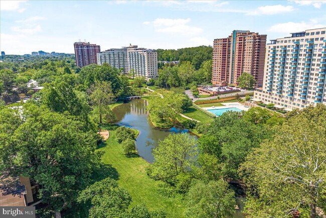 Building Photo - 10444 Rockville Pike