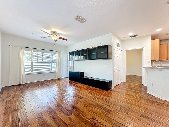 Building Photo - 2586 Grand Central Pkwy