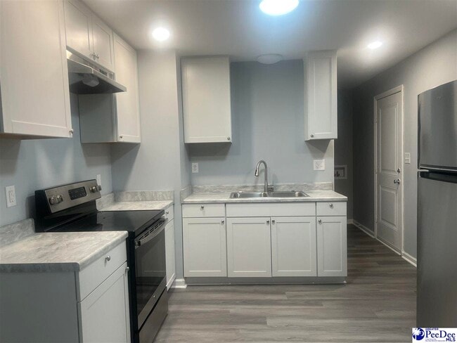 Building Photo - 516 Howard St