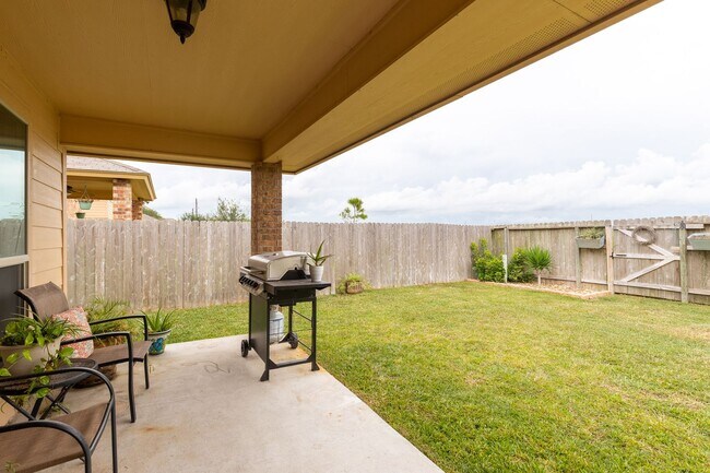 Building Photo - 7921 Pavo Real St