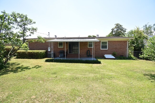 Building Photo - Coming Soon 3 Bedroom and 2 Bath Home (Pets Considered)