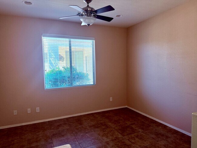 Building Photo - 18252 W Buena Vista Dr