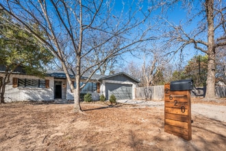 Building Photo - 2620 Acacia Ct