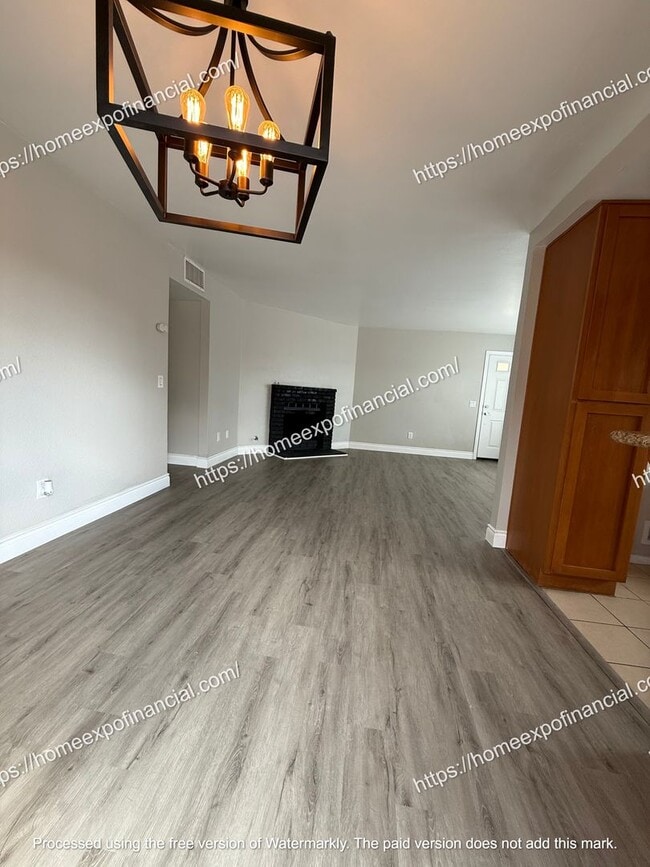 Building Photo - Nice Home For Rent