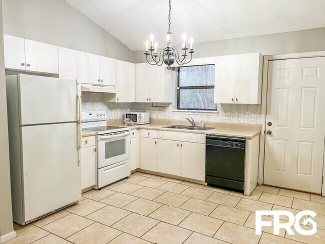 Building Photo - 205 Wyndham Cir