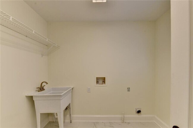 Building Photo - 10645 Honey Brook Cir