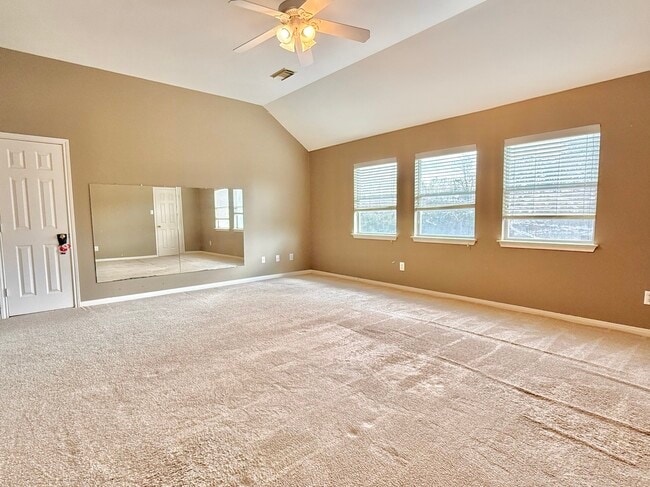 Building Photo - 22435 Cascade Springs Dr