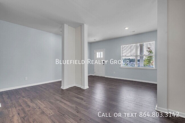 Building Photo - 1313 Chamomile Ct