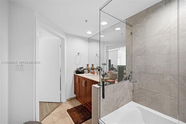 Building Photo - 7728 Collins Ave