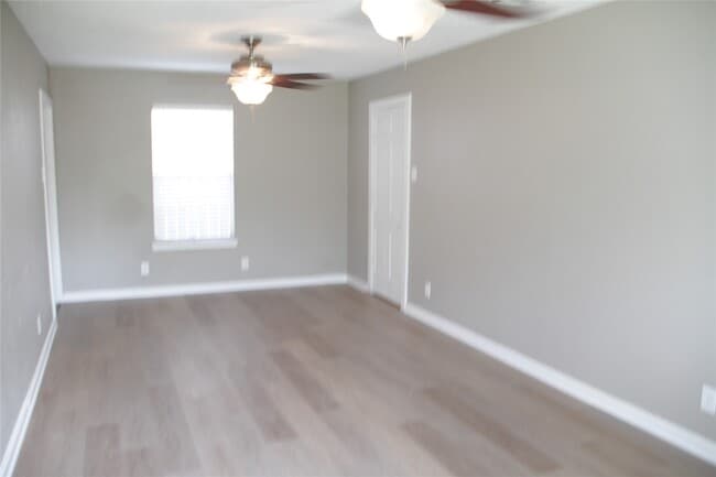 Building Photo - 5400 Sheldon St