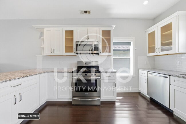 Building Photo - 1123 30th St