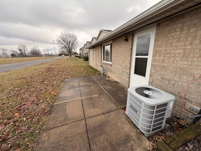 Building Photo - 4 Florentine Ct