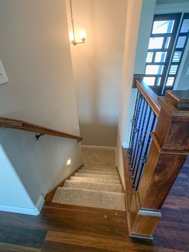 Building Photo - 5447 Crocus Dr
