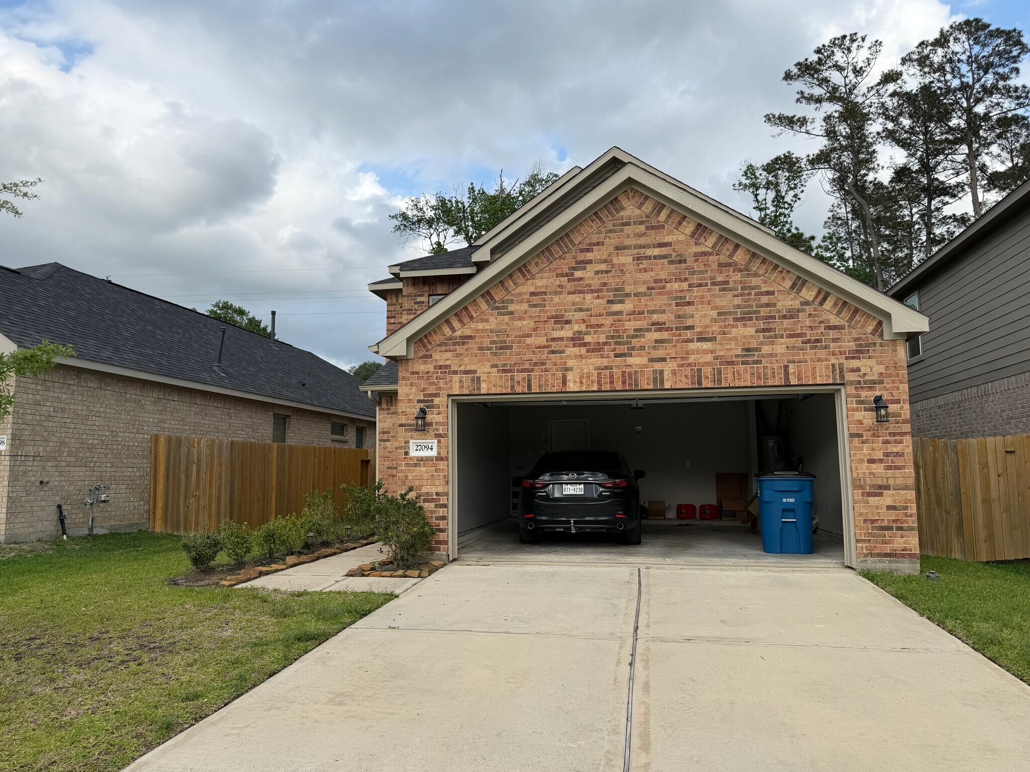 Building Photo - 27094 Grey Fox Run