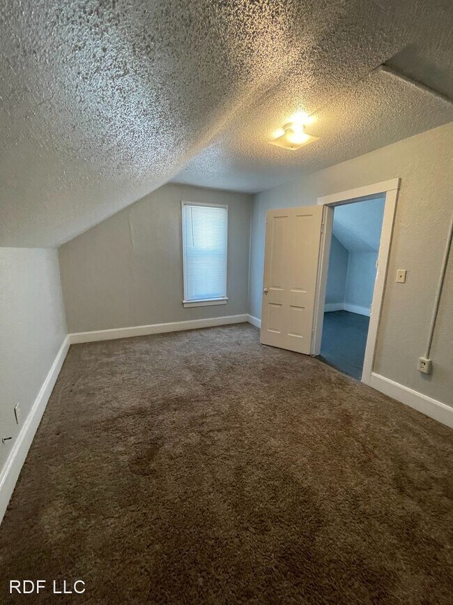 Building Photo - 3 br, 1.5 bath House - 1527 N. Ripley Street