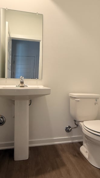 Building Photo - 2242 Barbera Dr