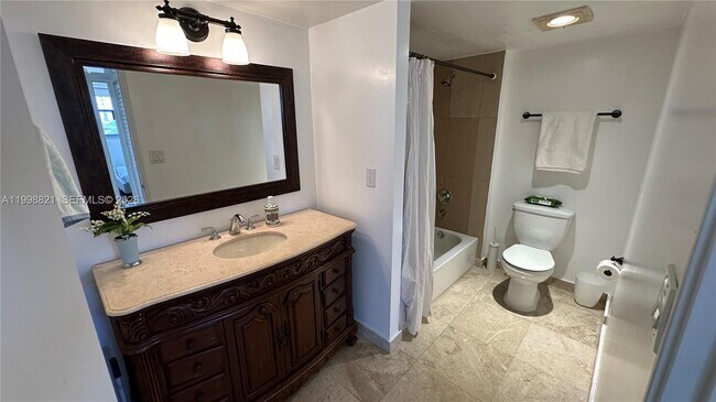 Building Photo - 210 174th St