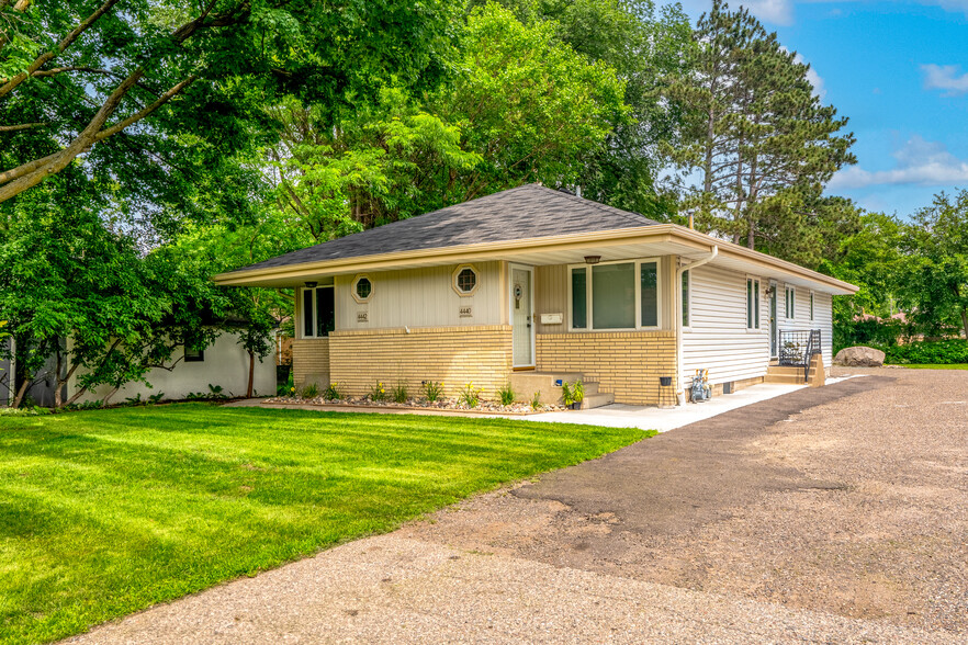 Building Photo - 4442 Vera Cruz Ave N