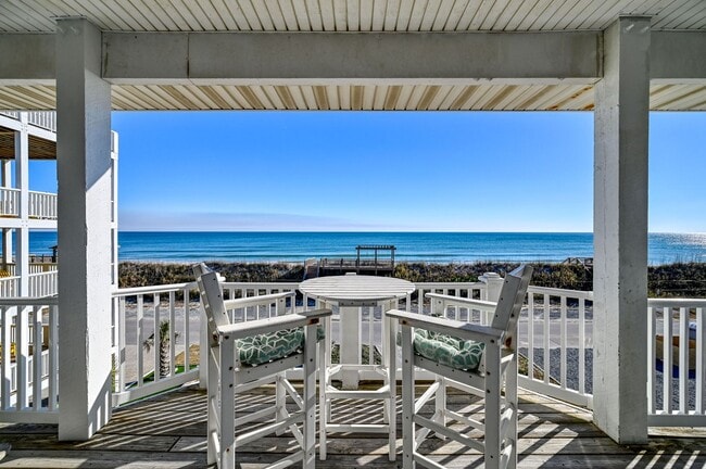 Building Photo - OFF-SEASON FURNISHED MONTHLY RENTAL