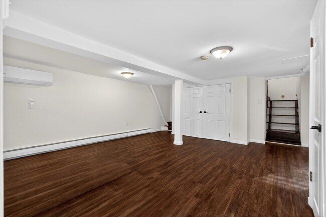 Building Photo - 104 McAdoo Ave