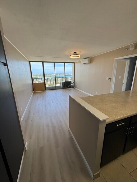 Living Room - 98-402 Koauka Loop