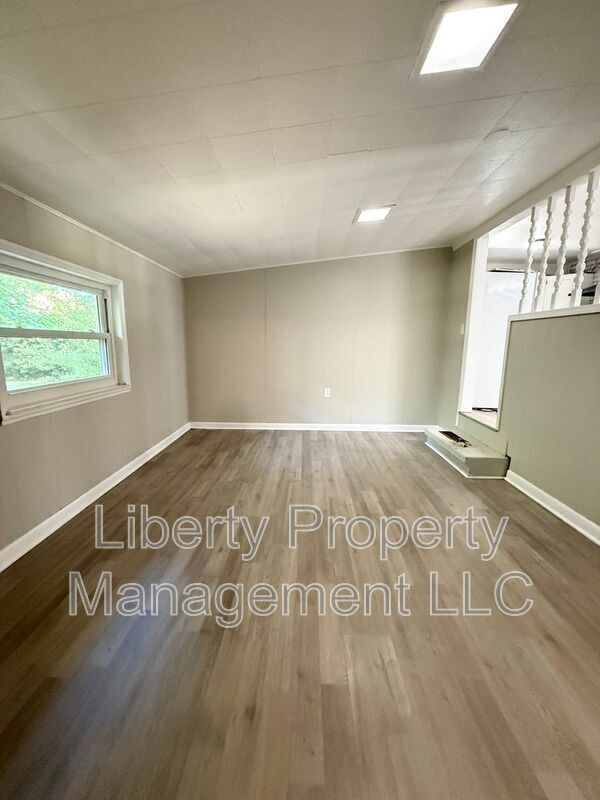 Building Photo - 475 Albemarle Dr