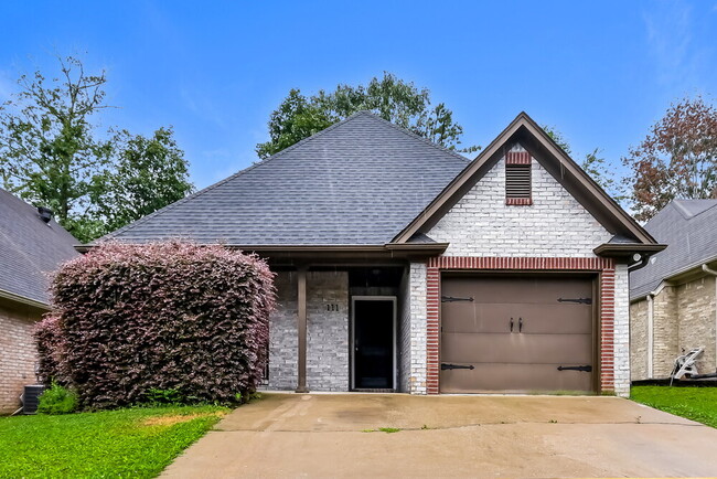 Primary Photo - 111 Springdale Dr
