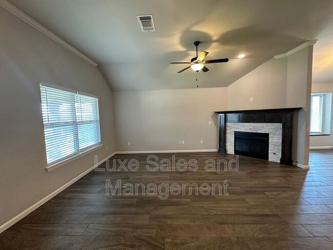 Building Photo - 3404 N W 161st St