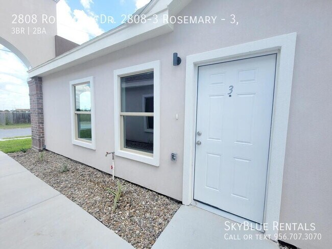 Building Photo - 2808 Rosemary Dr